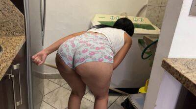 Beautiful Married Woman Milf Washing and Cleaning in my House has a Big ASS - Japan - Colombia on tubemilf.net