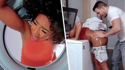 Feeling up My Girlfriend's Ebony Mom Stuck in Washing Machine - MILFED on tubemilf.net